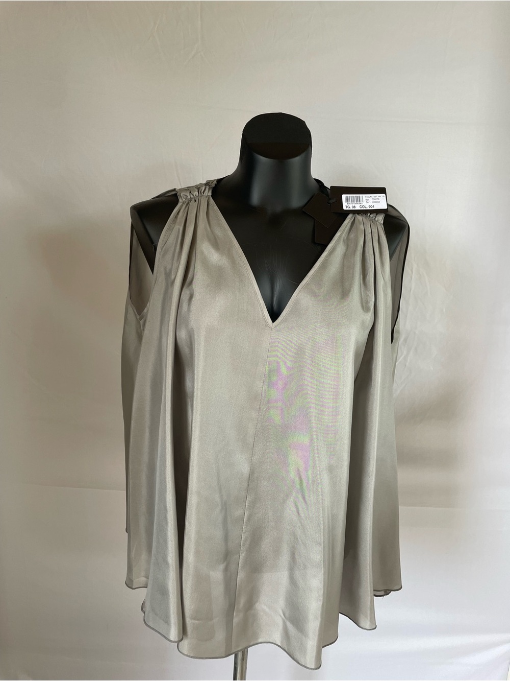 Seventy Venezia grey 100% silk Sleeveless Top. Italian Size 38 U.S Small